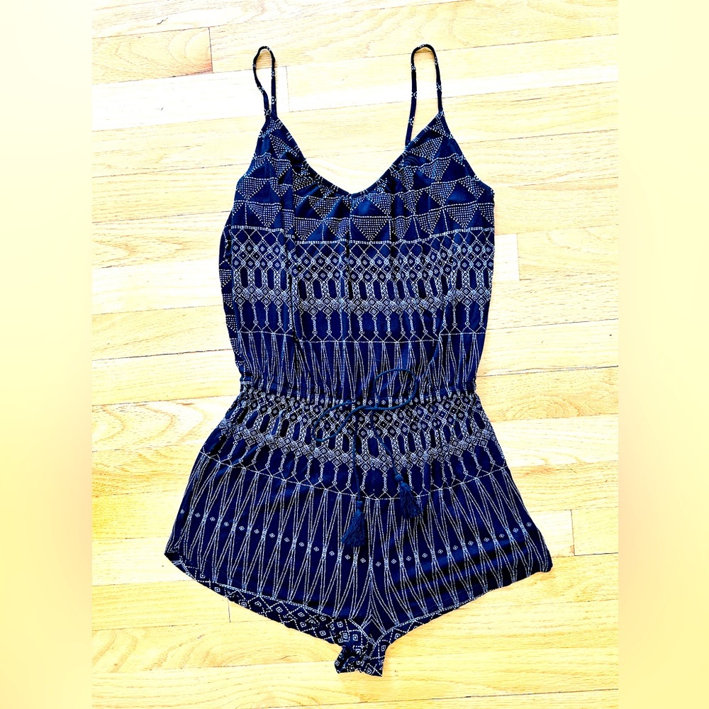 H&M Printed Black and White Romper with Tasseled Drawstring Waist Size XS